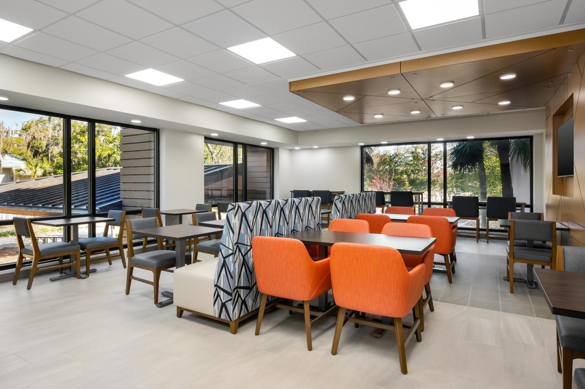 Express By Ihg 3*