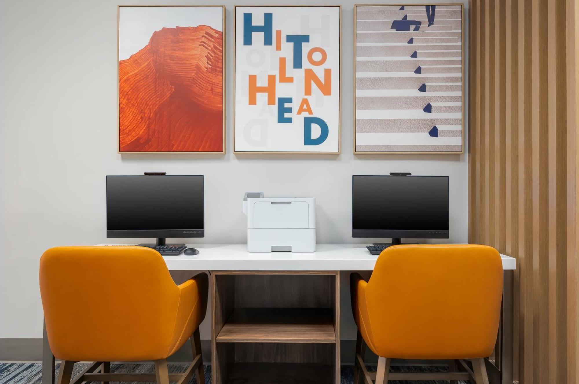 Holiday Express By Ihg